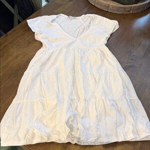 Adorable white dress!